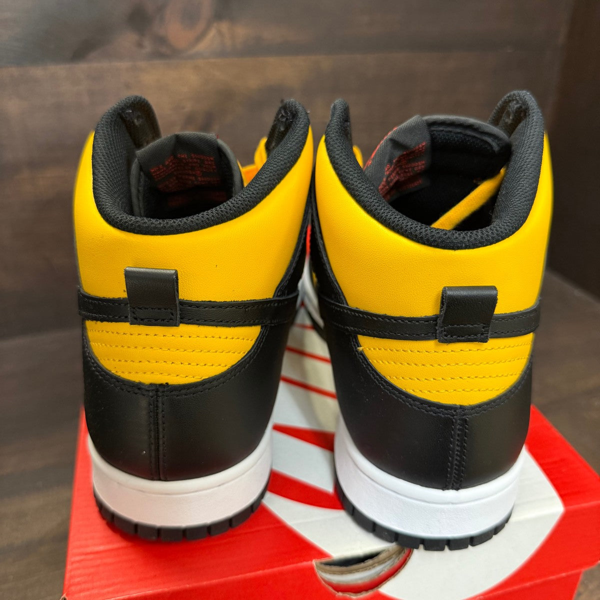 Nike Dunk High Retro Reverse Goldenrod - Image 3
