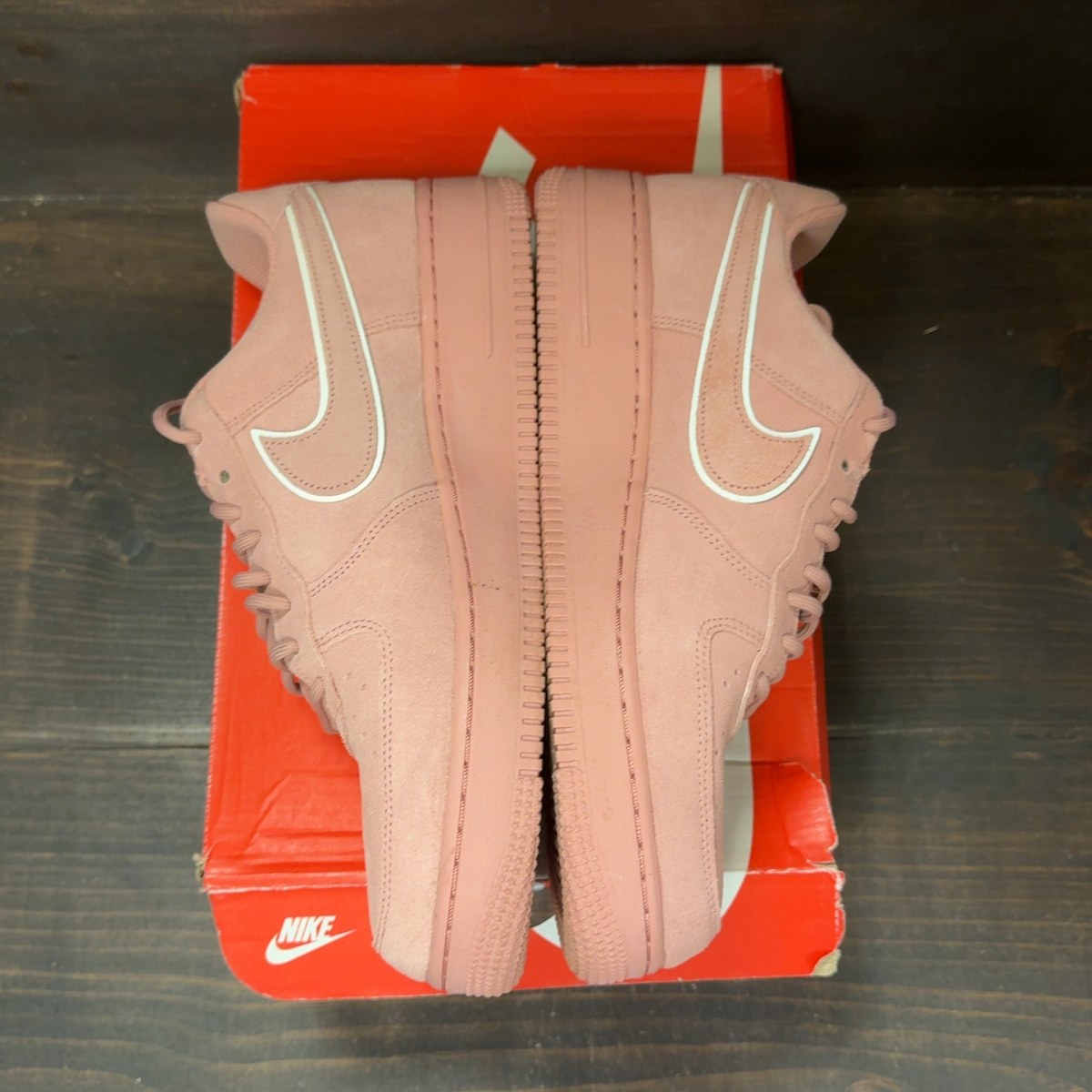 Nike Air Force 1 Low '07 LV8 Suede Red Stardust Size 10 (Pre-Owned) - aux