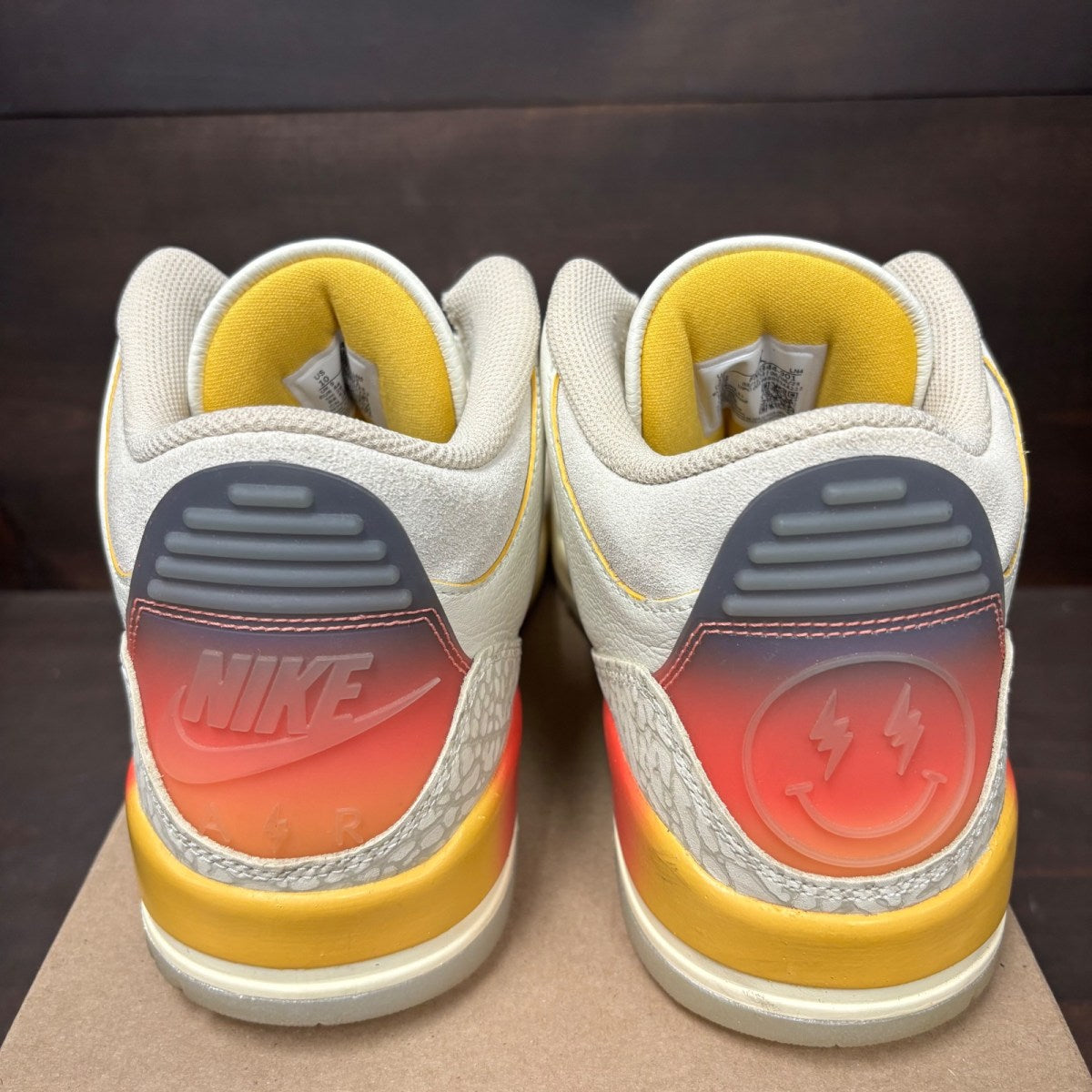 Jordan 3 Retro SP J Balvin Medellín Sunset Size 10 (Pre-Owned) - Image 5