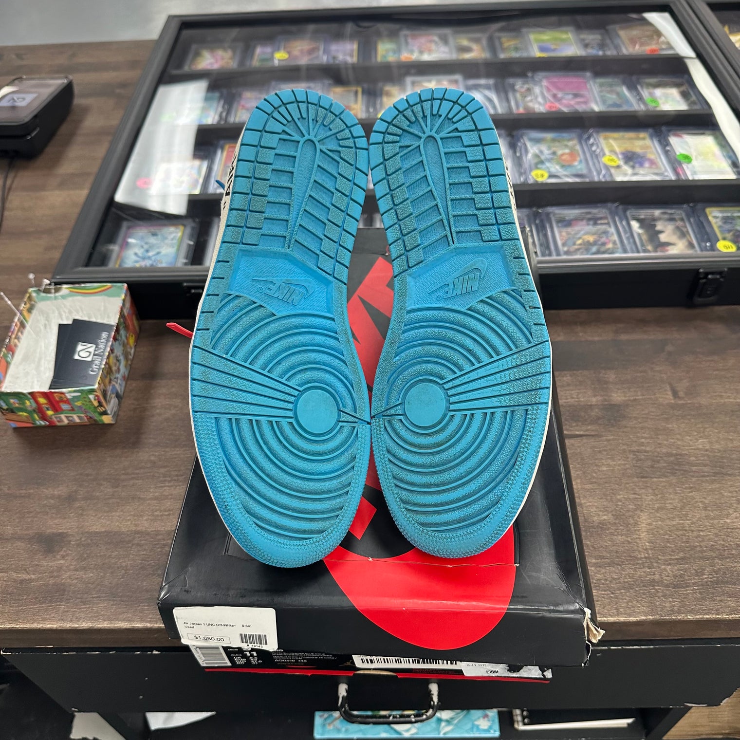 Off-White UNC Jordan 1 High (USED)