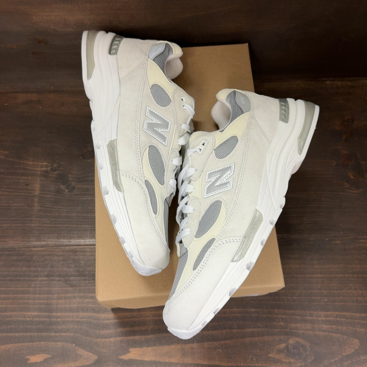New Balance 992 MiUSA White Reflection Size 12 (Pre-Owned) - Image 2