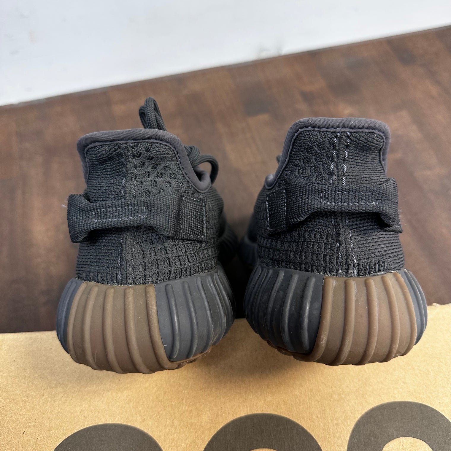 Cinder Yeezy 350 (USED)