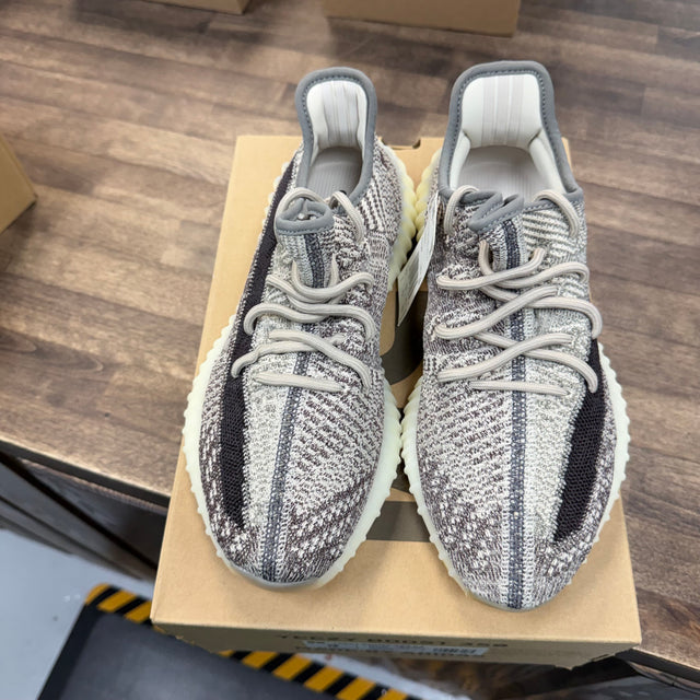 Zyon Yeezy 350 (Lightly Worn)