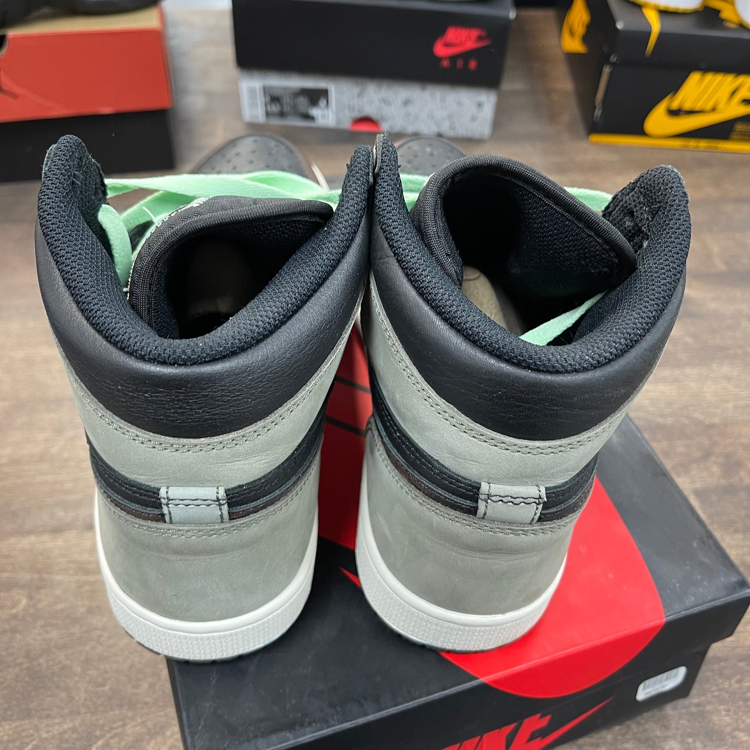 Patina Jordan 1 High (USED)