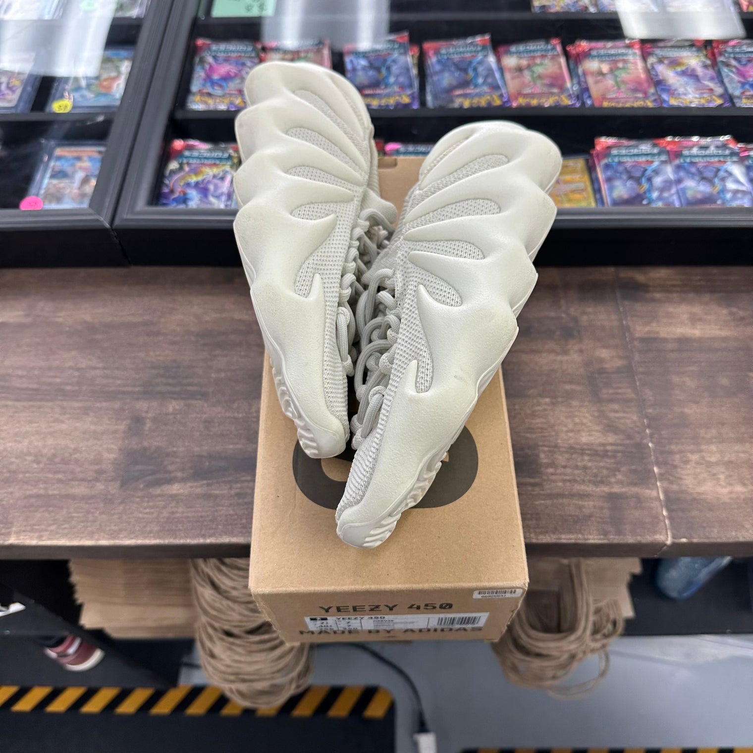Cloud Yeezy 450 (USED)