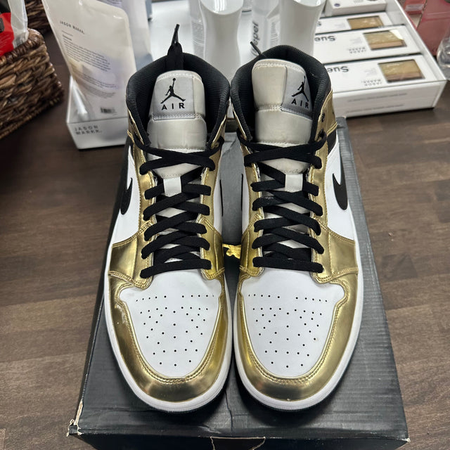 Patent Gold Jordan 1 Mid (USED)