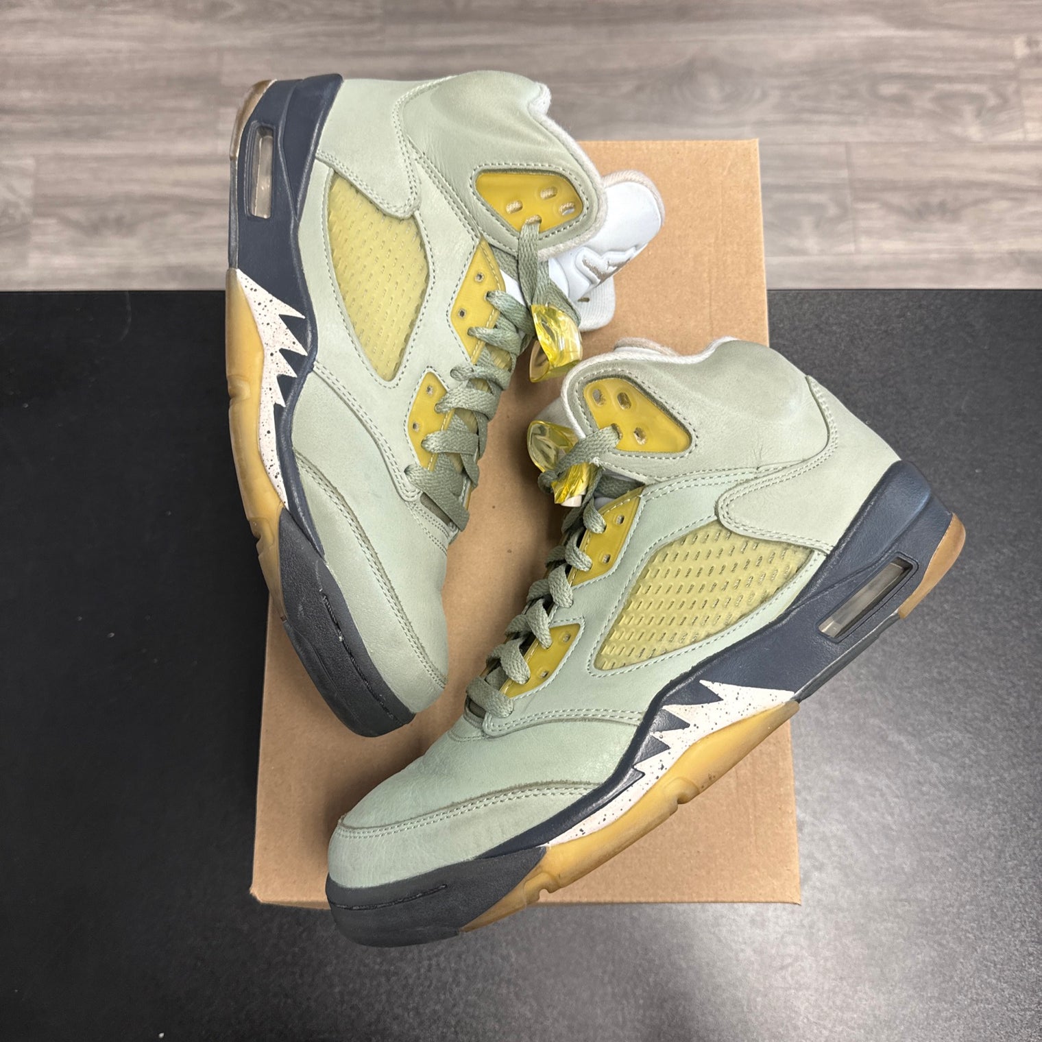 Jade Horizon Jordan 5 (USED, no box)