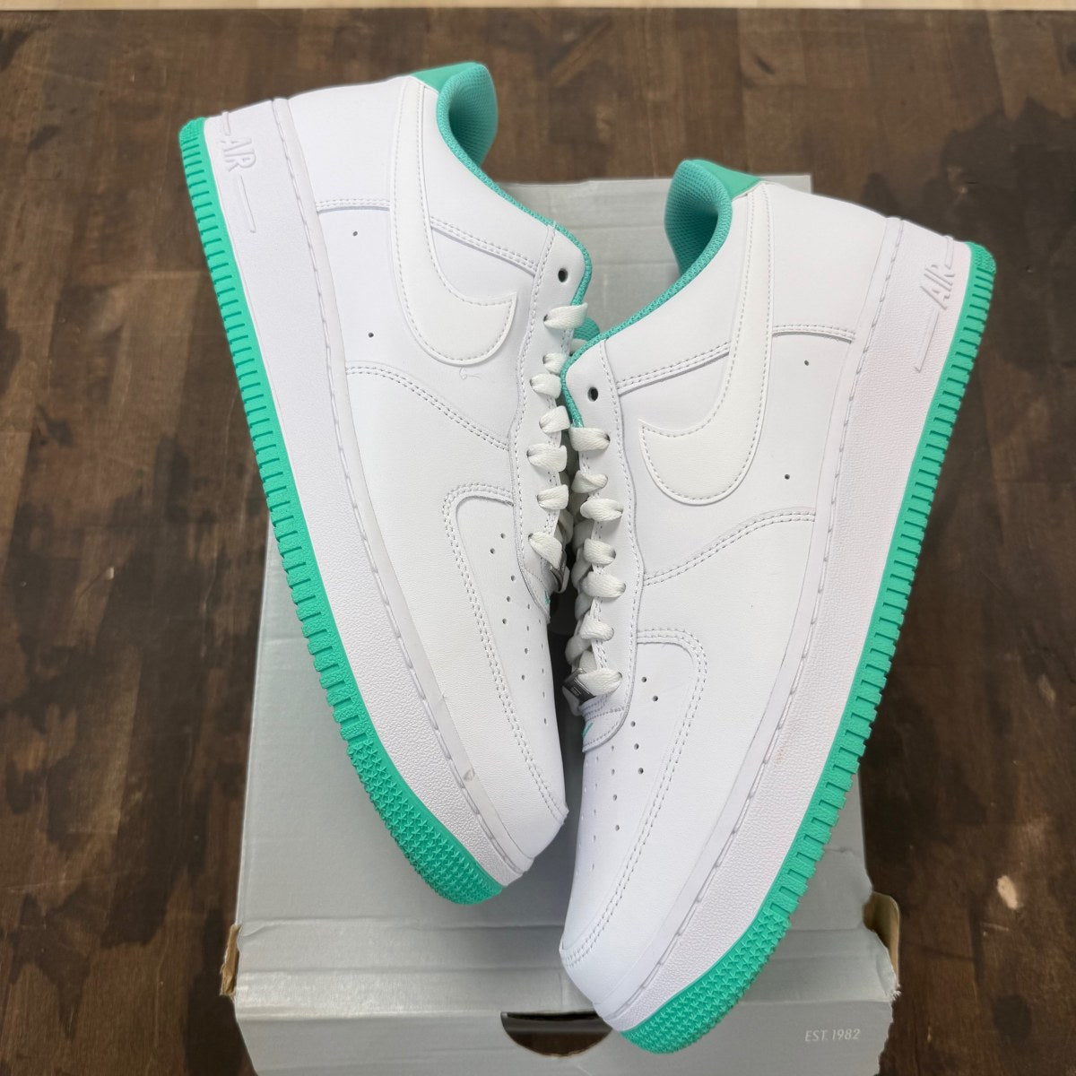 Nike Air Force 1 Low '07 White Light Menta Size 11.5 (Pre-Owned) - Image 1