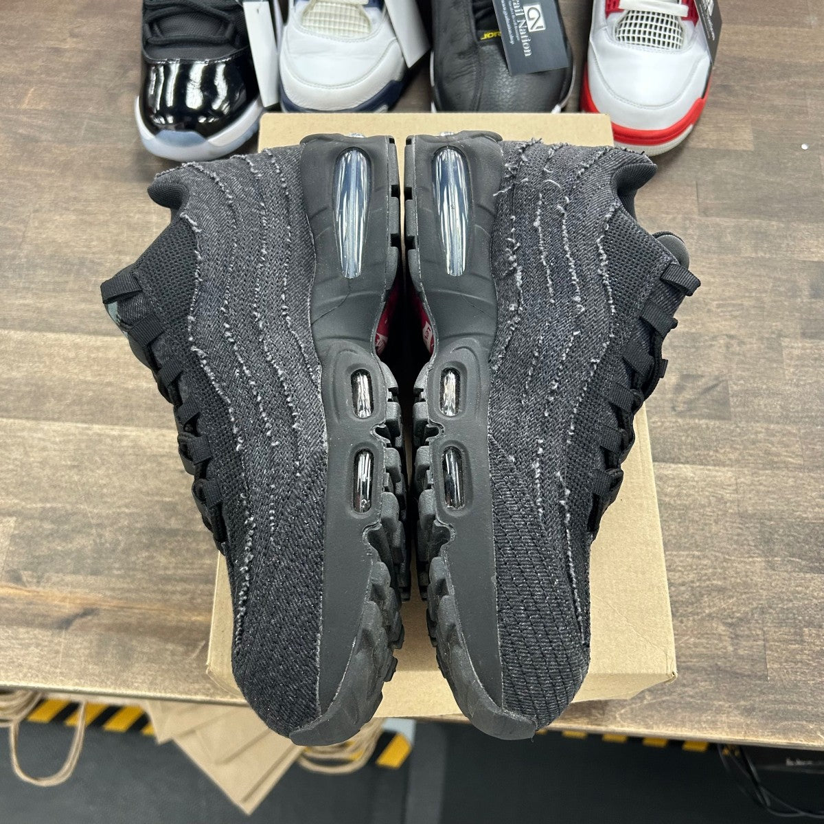 Nike Air Max 95 OG Levis Black Size 12 (Pre-Owned) - Image 3