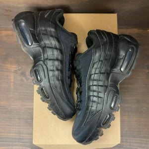 Nike Air Max 95 Recraft Triple Black (GS) Size 6.5Y (Pre-Owned) - Image 2
