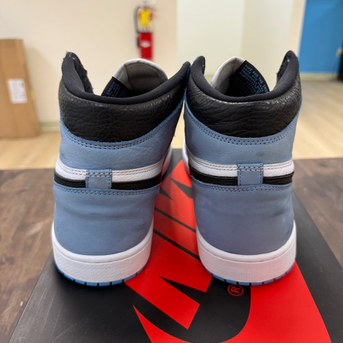 Jordan 1 Retro High OG University Blue - Image 3