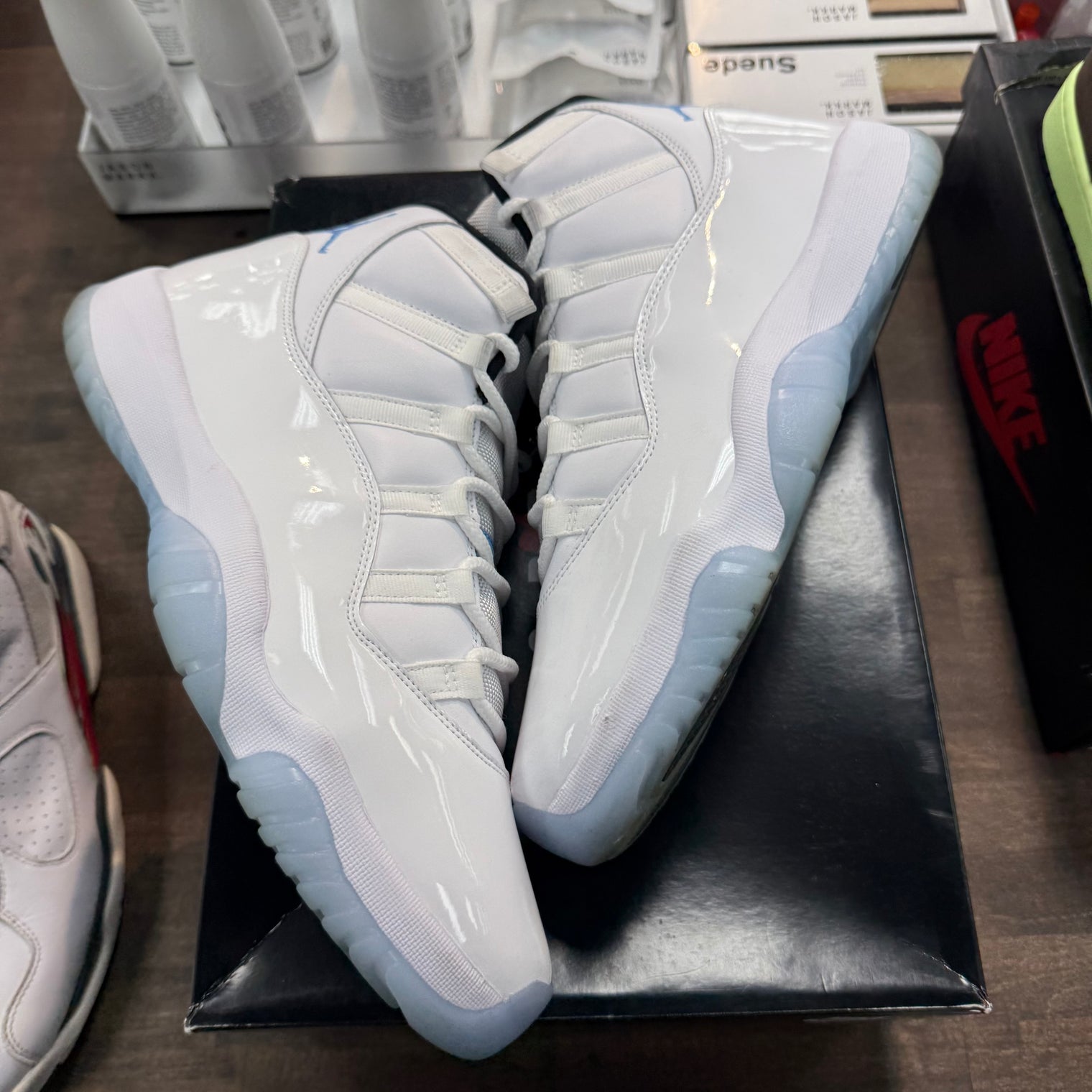 Legend Blue Jordan 11 (USED)