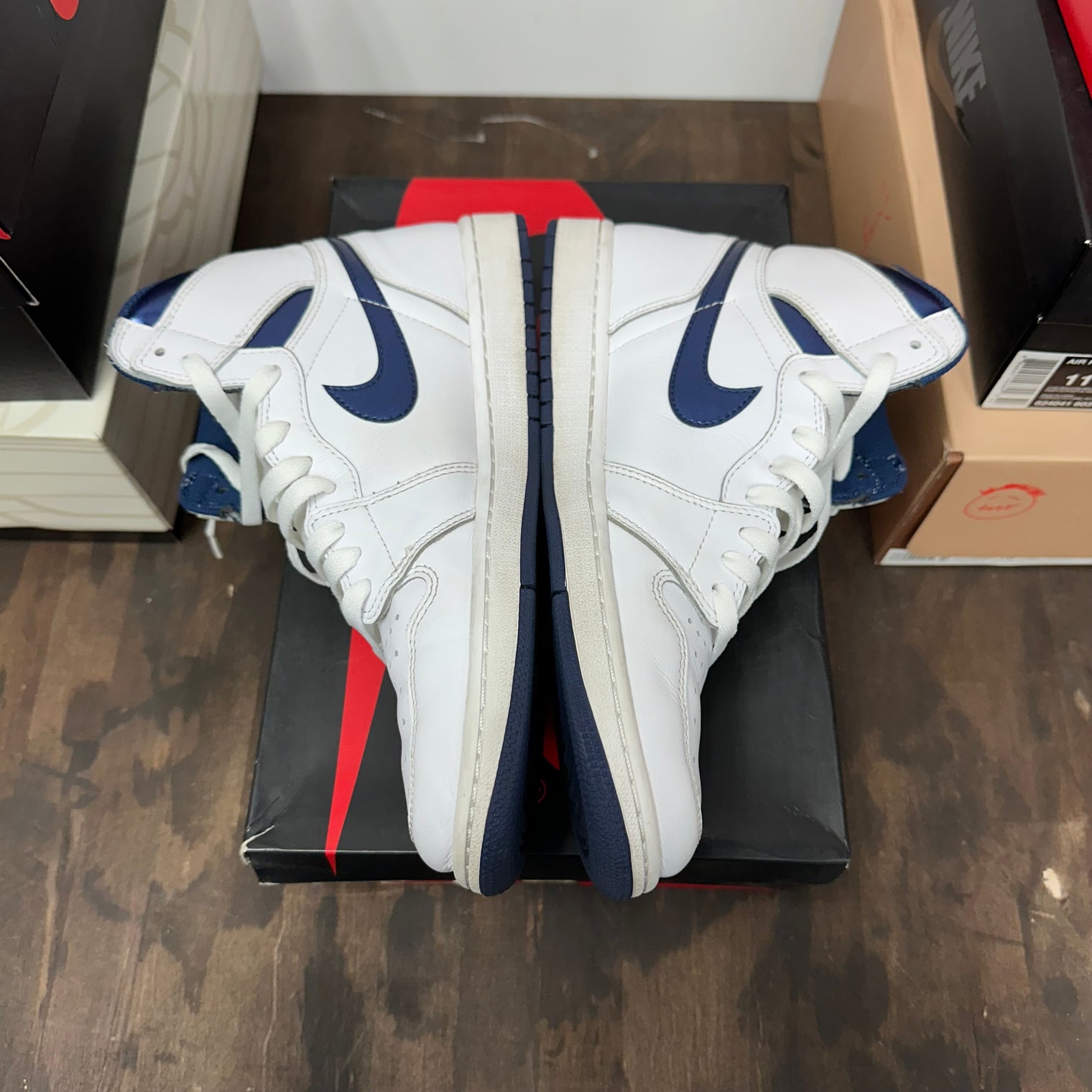 Metallic Navy Jordan 1 High (2016) (USED)