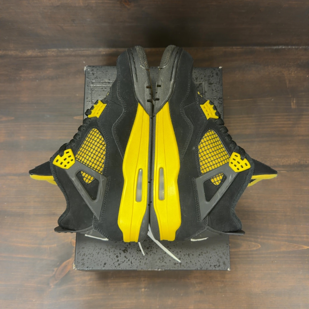 Jordan 4 Retro Thunder (2023) - Image 5