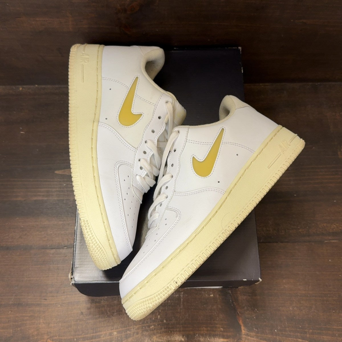 Nike Air Force 1 Low '07 Jewel Pale Vanilla Size 9.5 (Pre-Owned) - back