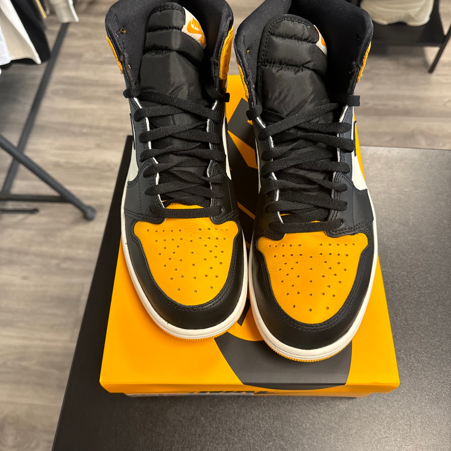 Taxi Jordan 1 High (USED)