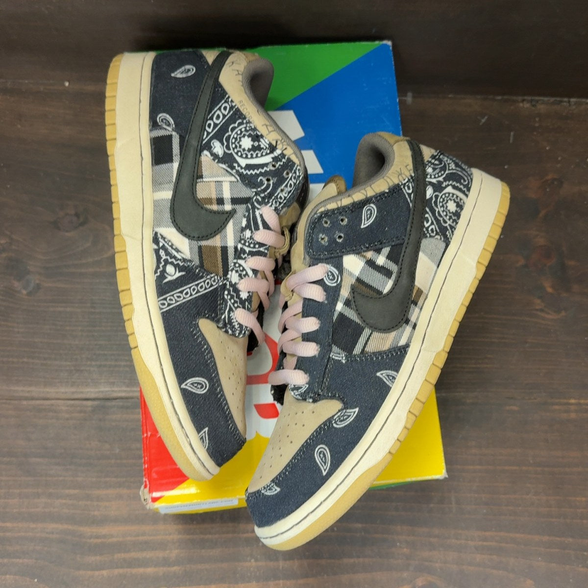 Nike SB Dunk Low Travis Scott - Image 2