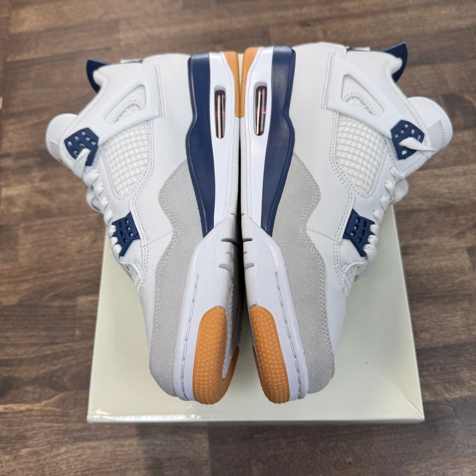 Navy SB Jordan 4 (USED)