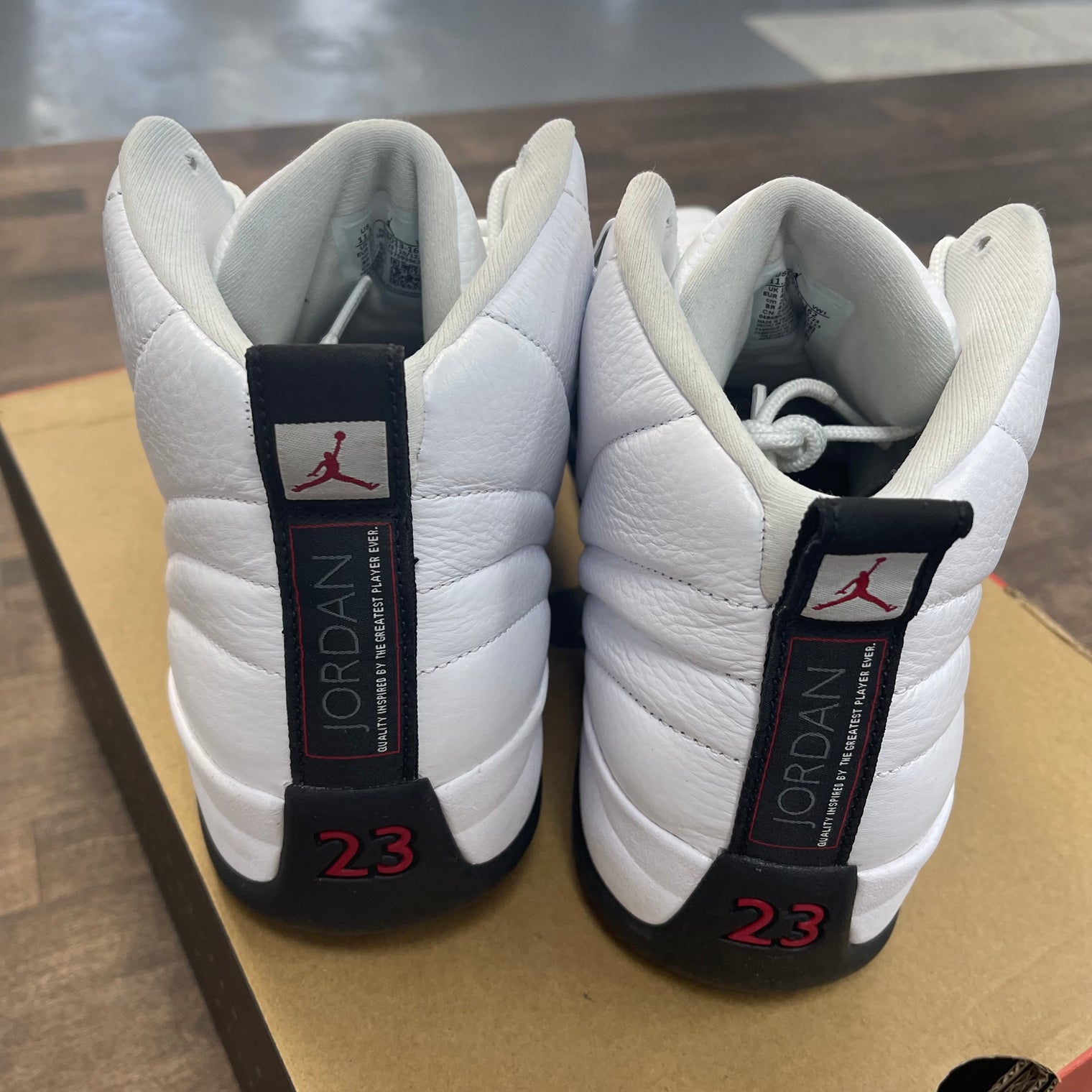 Taxi Flip Jordan 12 (USED)