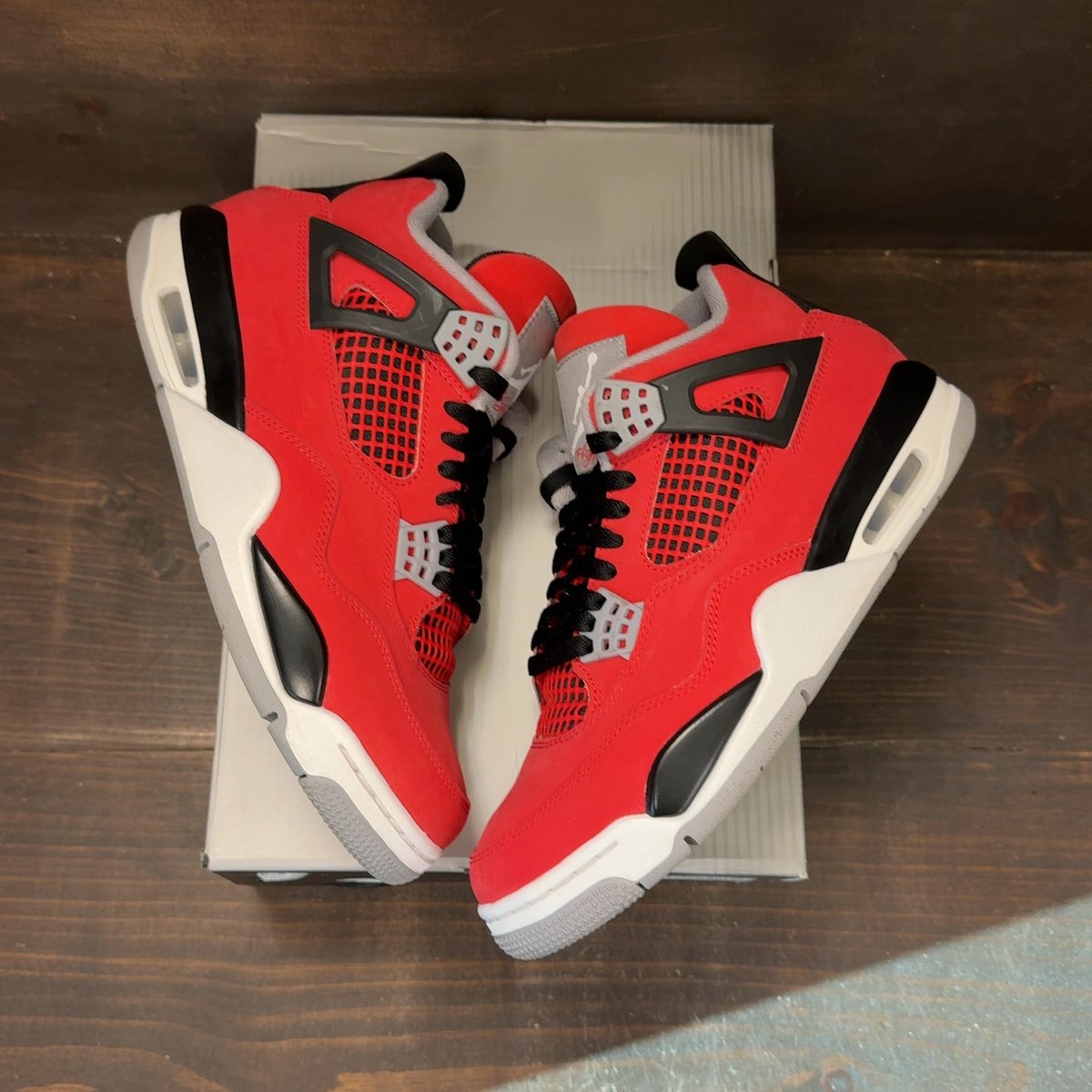 Jordan 4 Retro Toro Bravo (2026) Size 8.5 (Pre-Owned) - back
