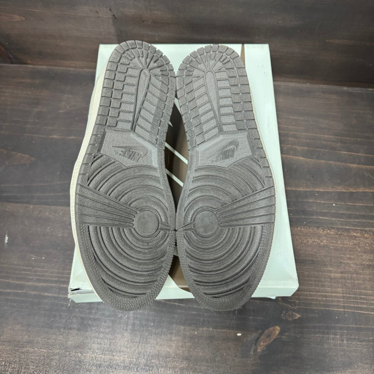 Jordan 1 Retro Low OG SP Travis Scott Reverse Mocha - Image 7