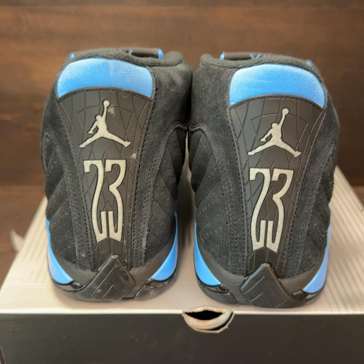 Jordan 14 Retro Black University Blue (2026) Size 13 (Pre-Owned) - aux