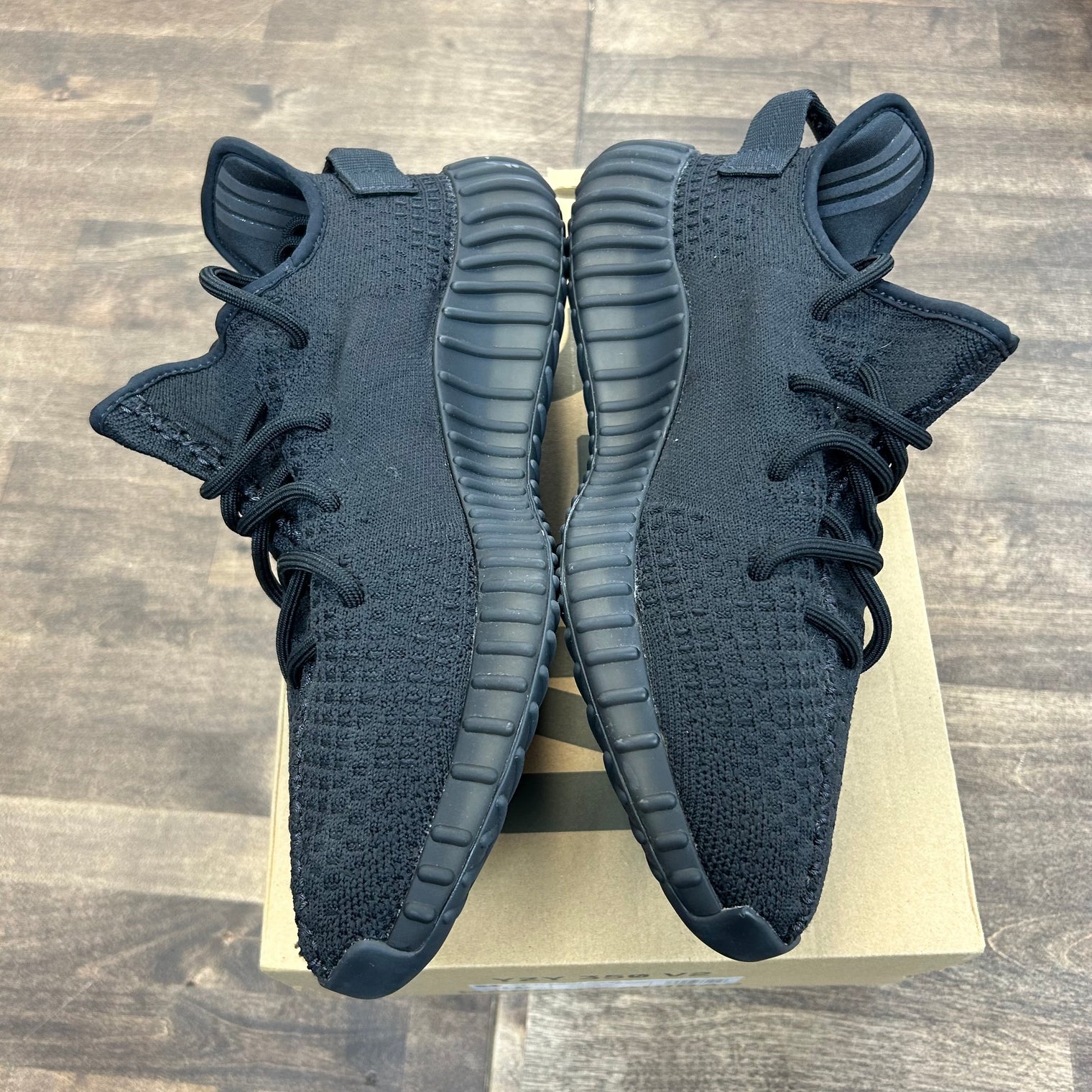 Onyx Yeezy 350 (Lightly Worn)