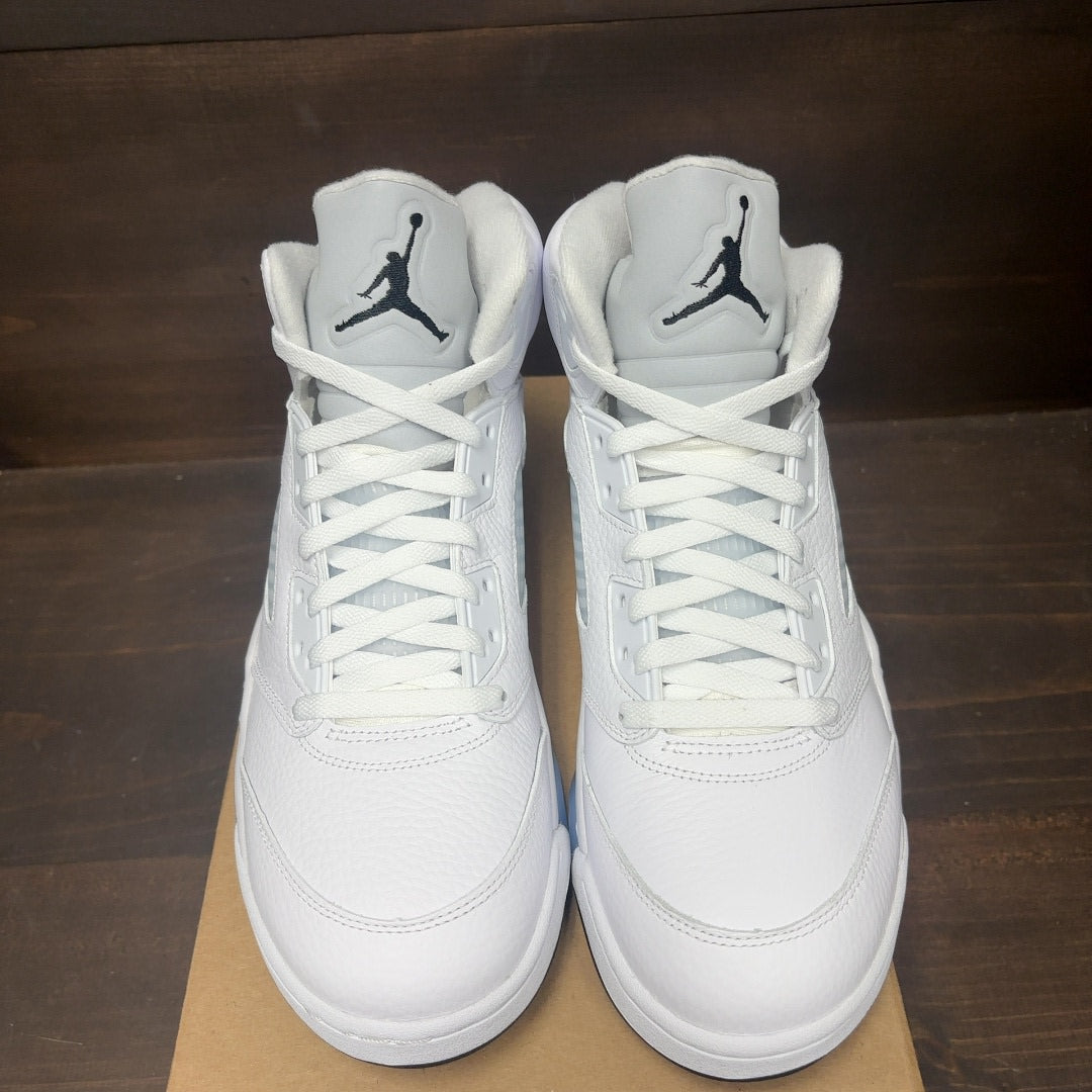 Jordan 5 Retro White Metallic (2026) Size 11.5 (Pre-Owned) - Image 3
