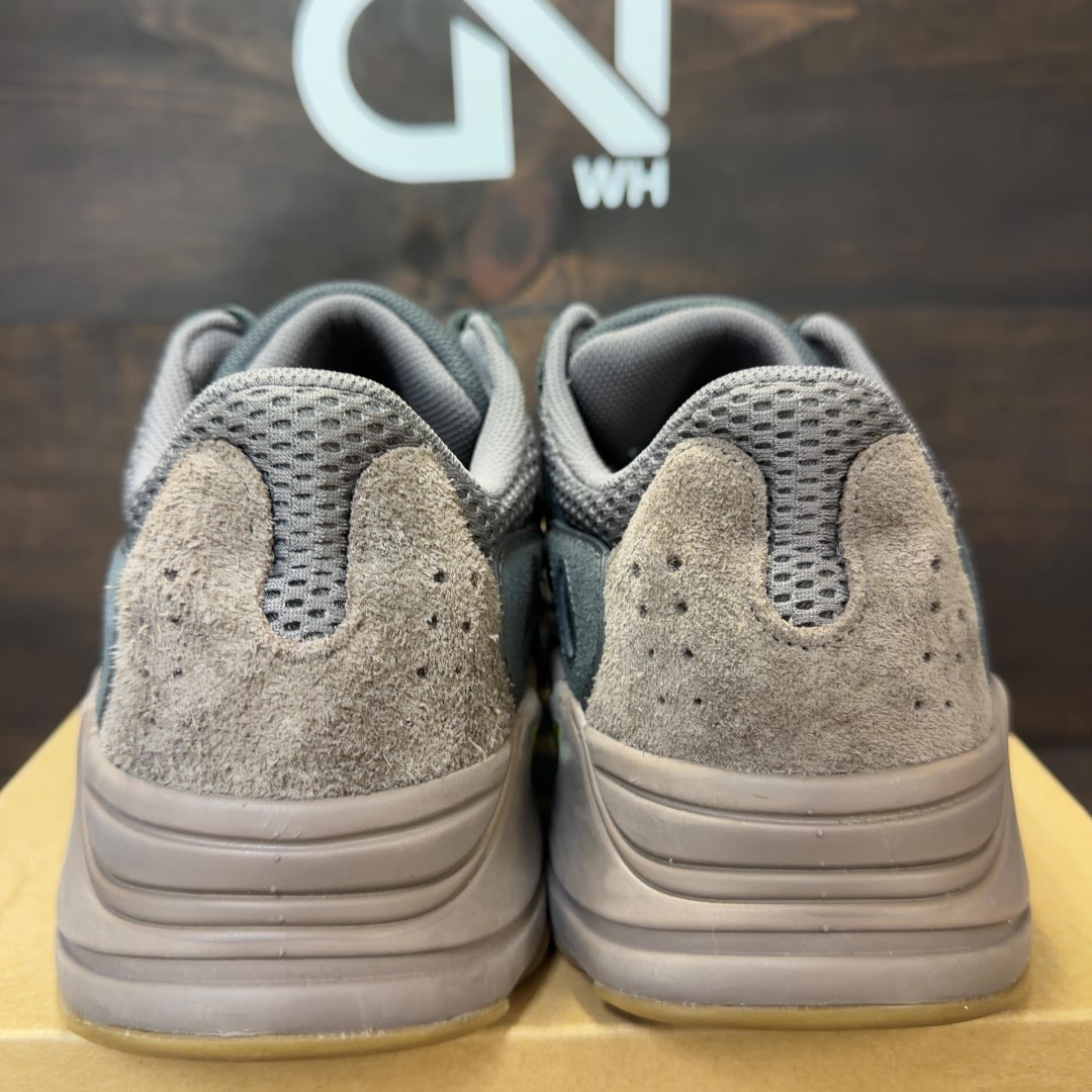 adidas Yeezy Boost 700 Mauve - Image 4