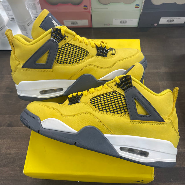 Lightning Jordan 4 (USED)