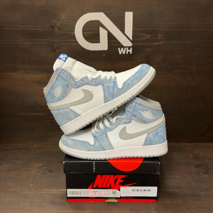 Jordan 1 Retro High OG Hyper Royal - Image 1