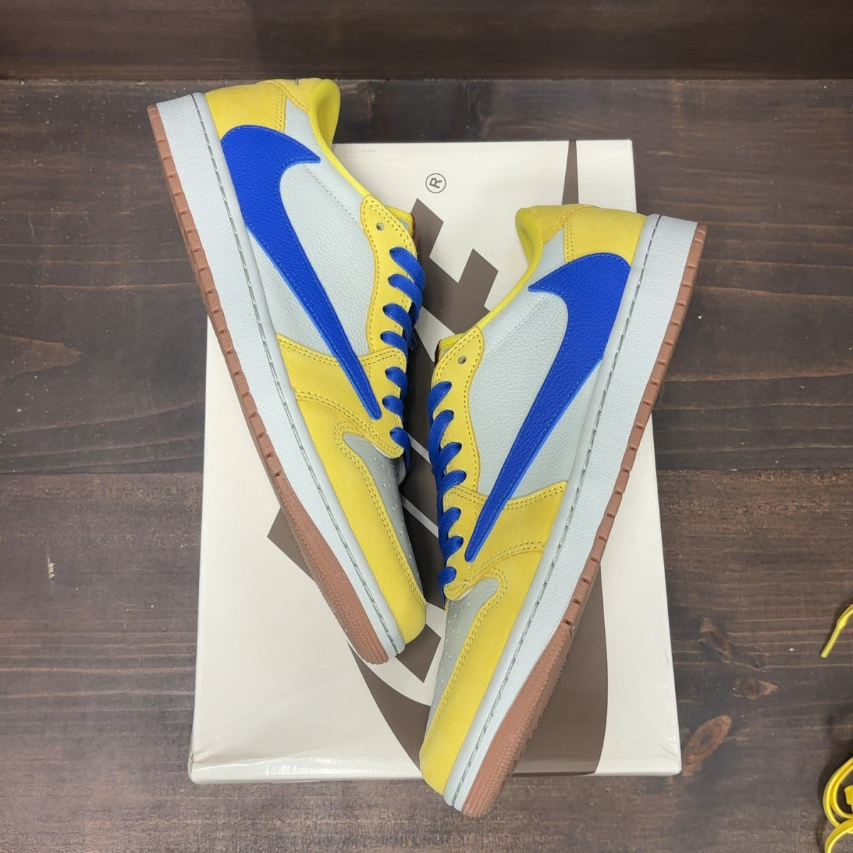Jordan 1 Retro Low OG SP Travis Scott Canary (Women's) Size 13W (Pre-Owned) - Image 2