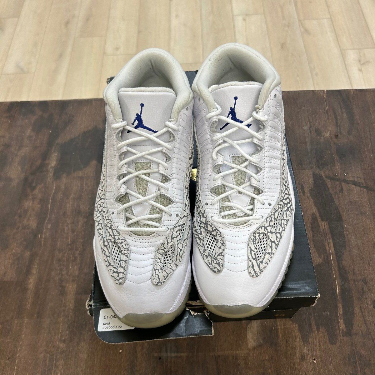 Jordan 11 Retro Low IE Cobalt (2015) - Image 2