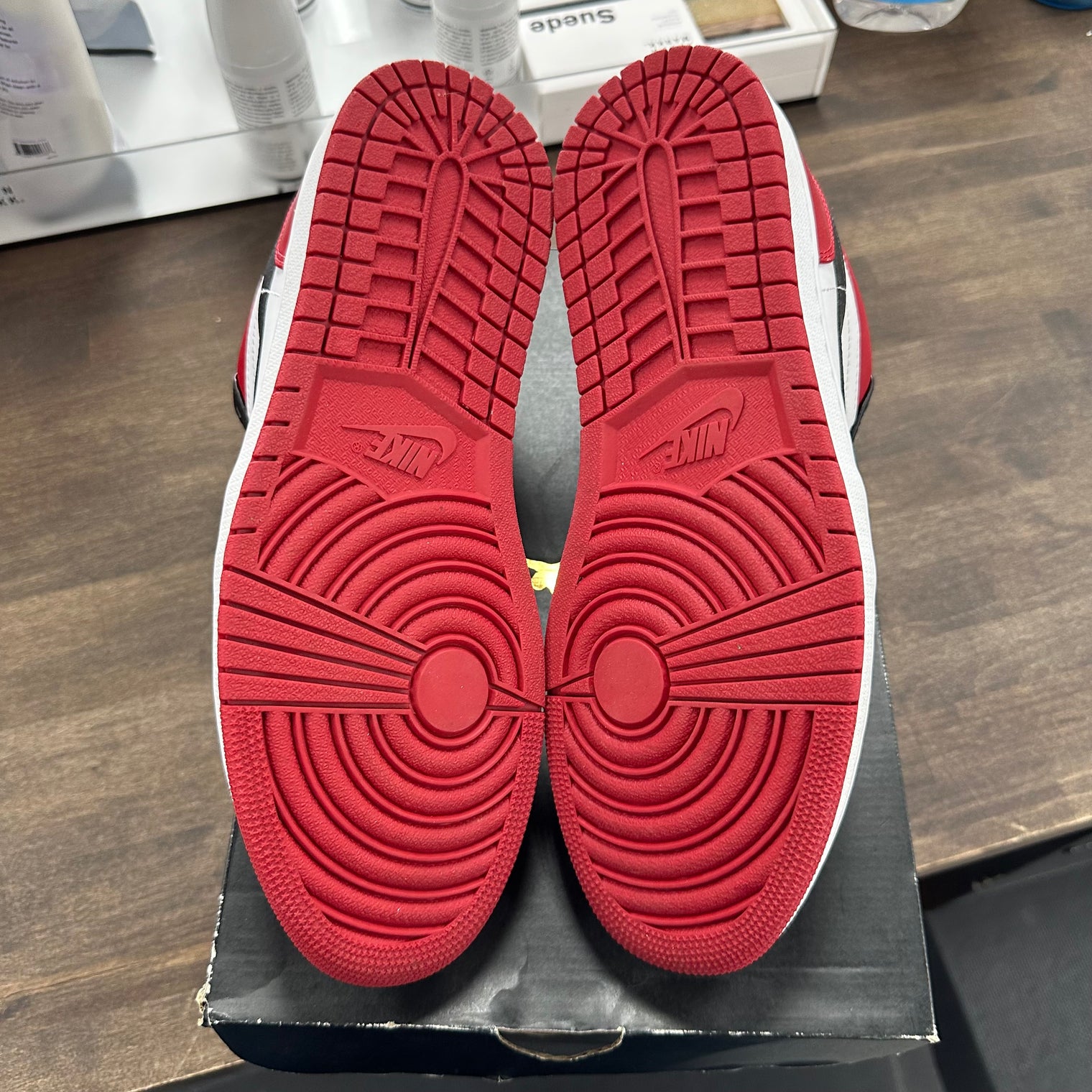 Bred Toe Jordan 1 Low (USED)