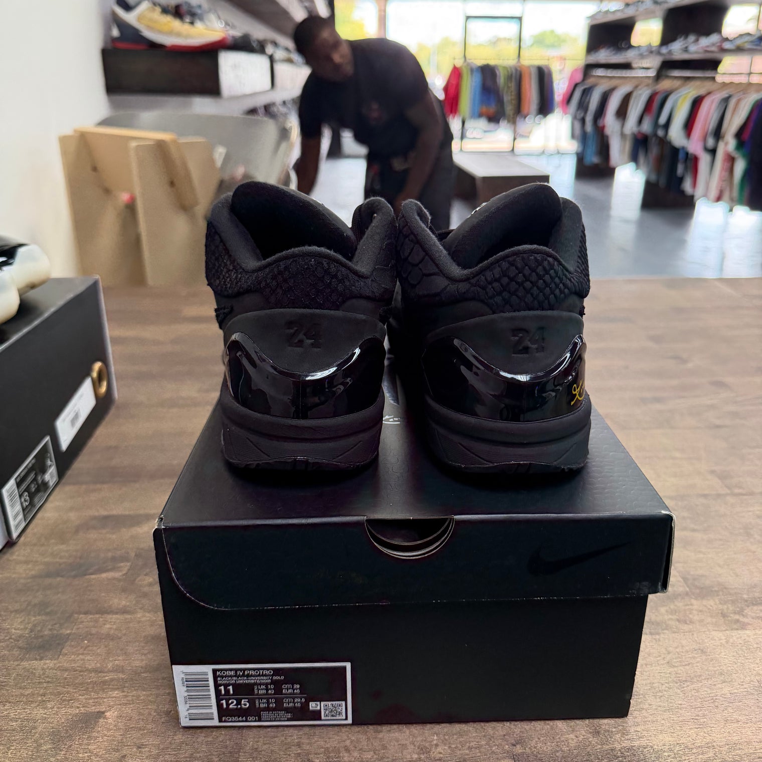 Gift of Mamba Kobe 4 Protro (USED)