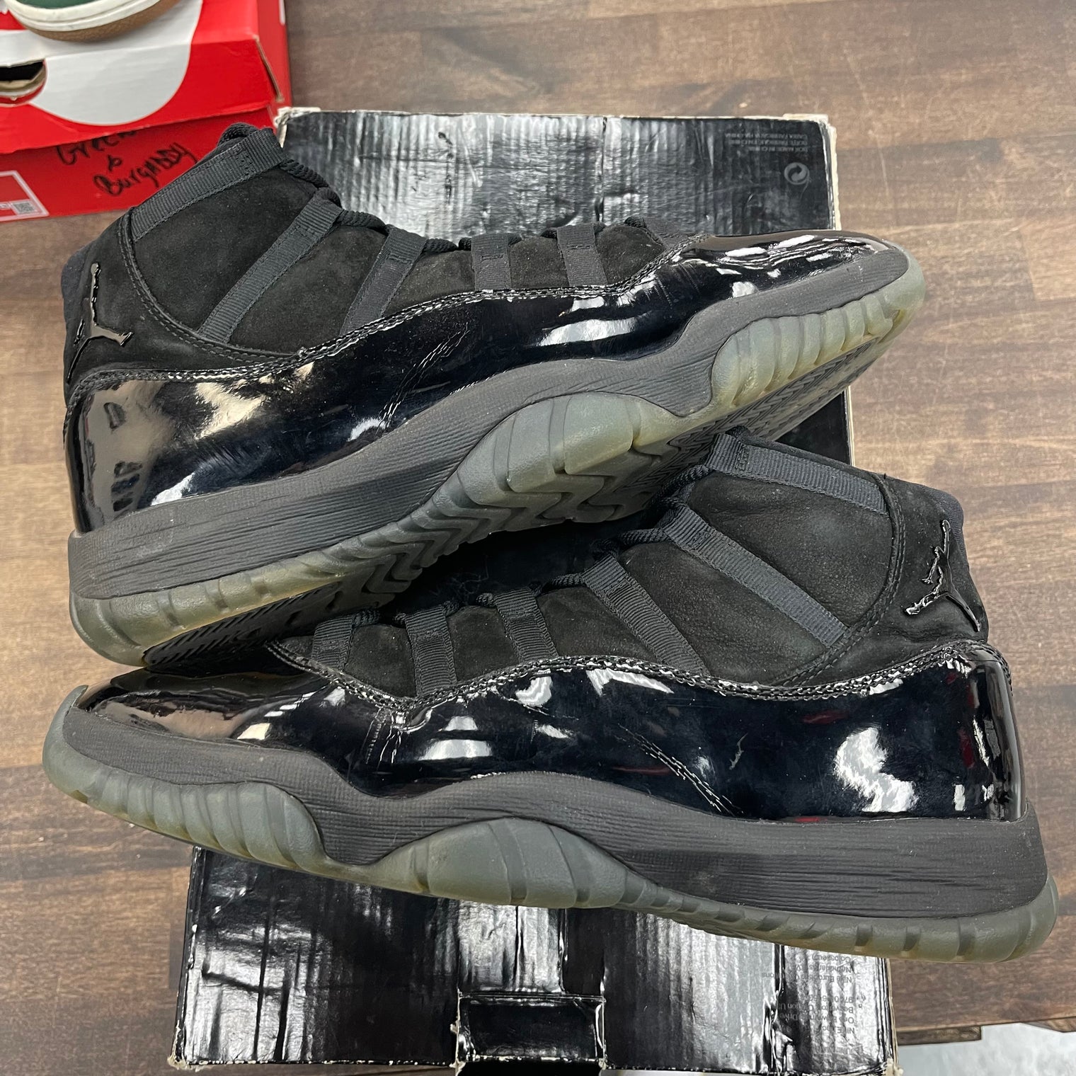 Cap and Gown Jordan 11 Retro (USED)
