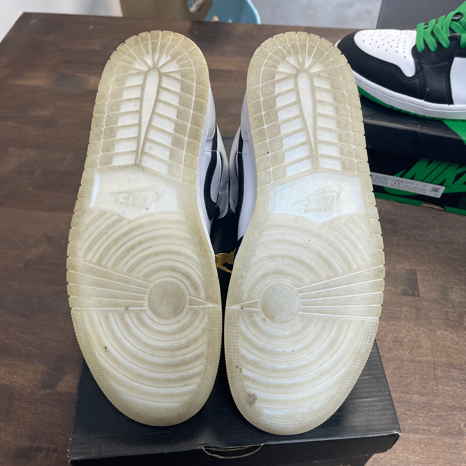 Diamond Short Jordan 1 Mid (USED)