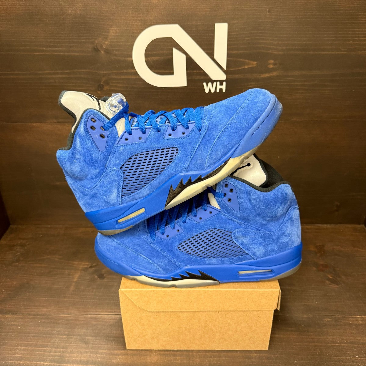 Jordan 5 Retro Blue Suede Size 12 (Pre-Owned) - Image 1