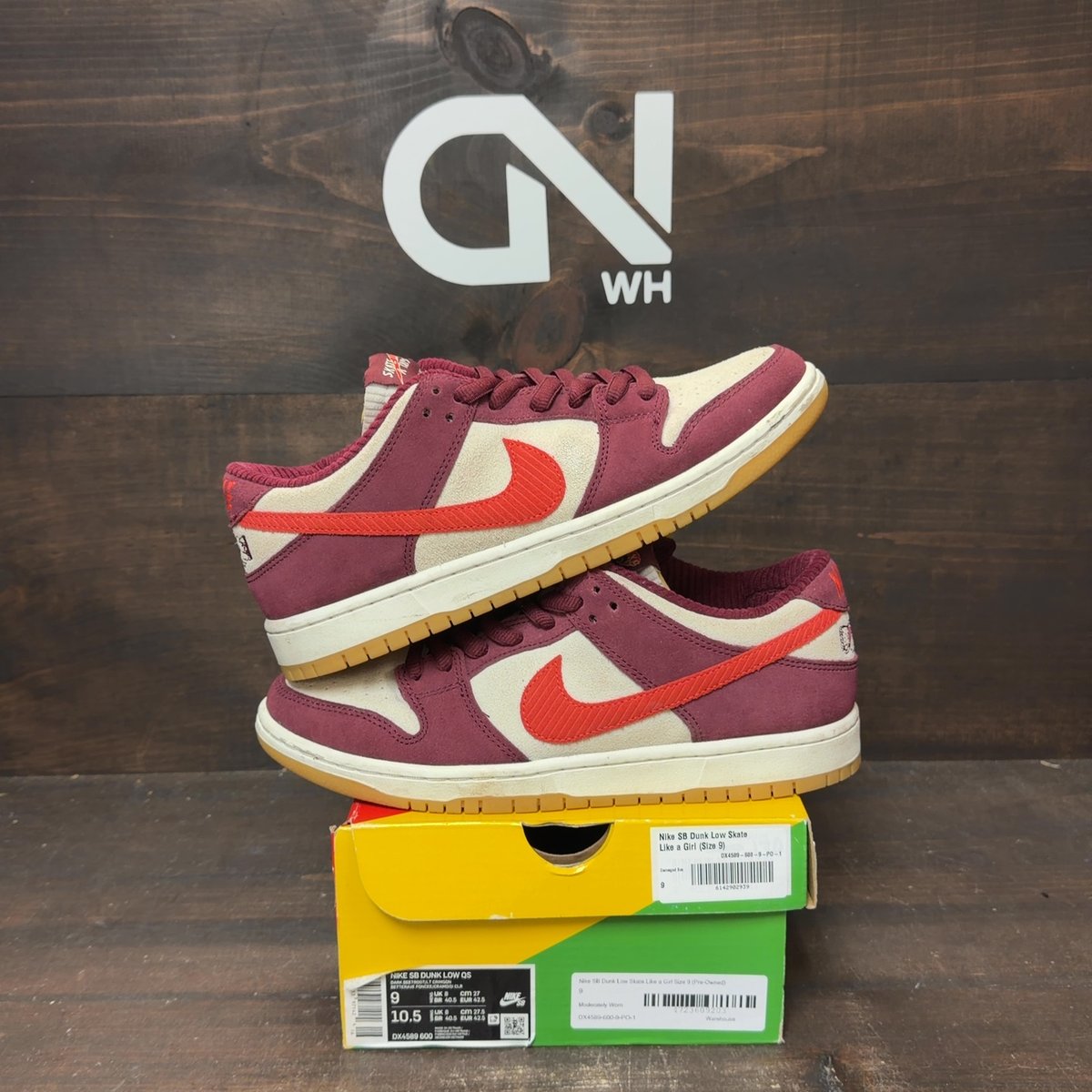 Nike SB Dunk Low Skate Like a Girl Size 9 (Pre-Owned) - front