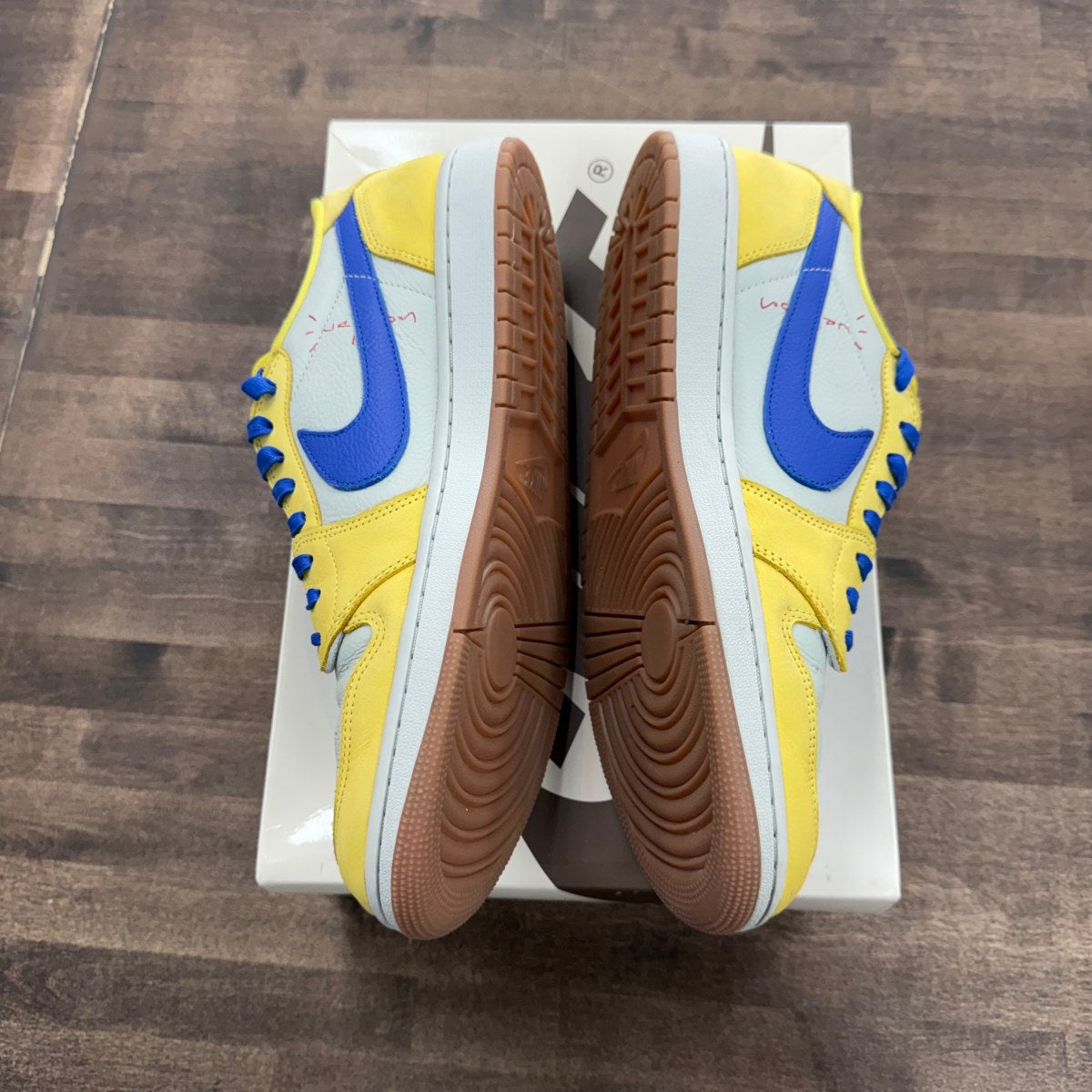 Jordan 1 Retro Low OG SP Travis Scott Canary (Women's) - Image 2