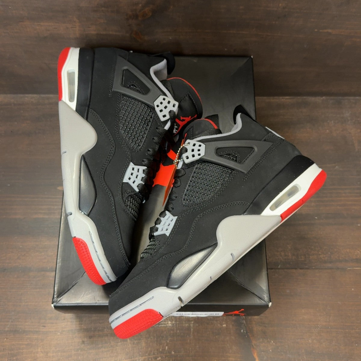 Jordan 4 Retro Bred (2019) - Image 2