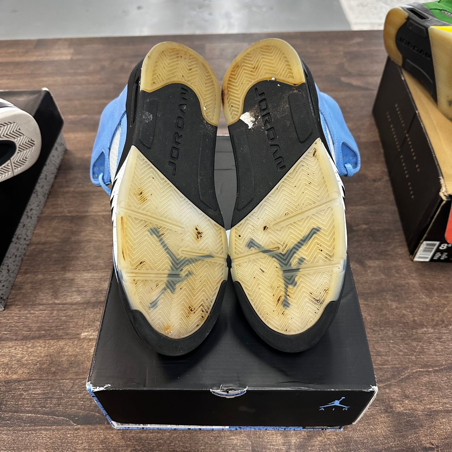 UNC Jordan 5 (USED)