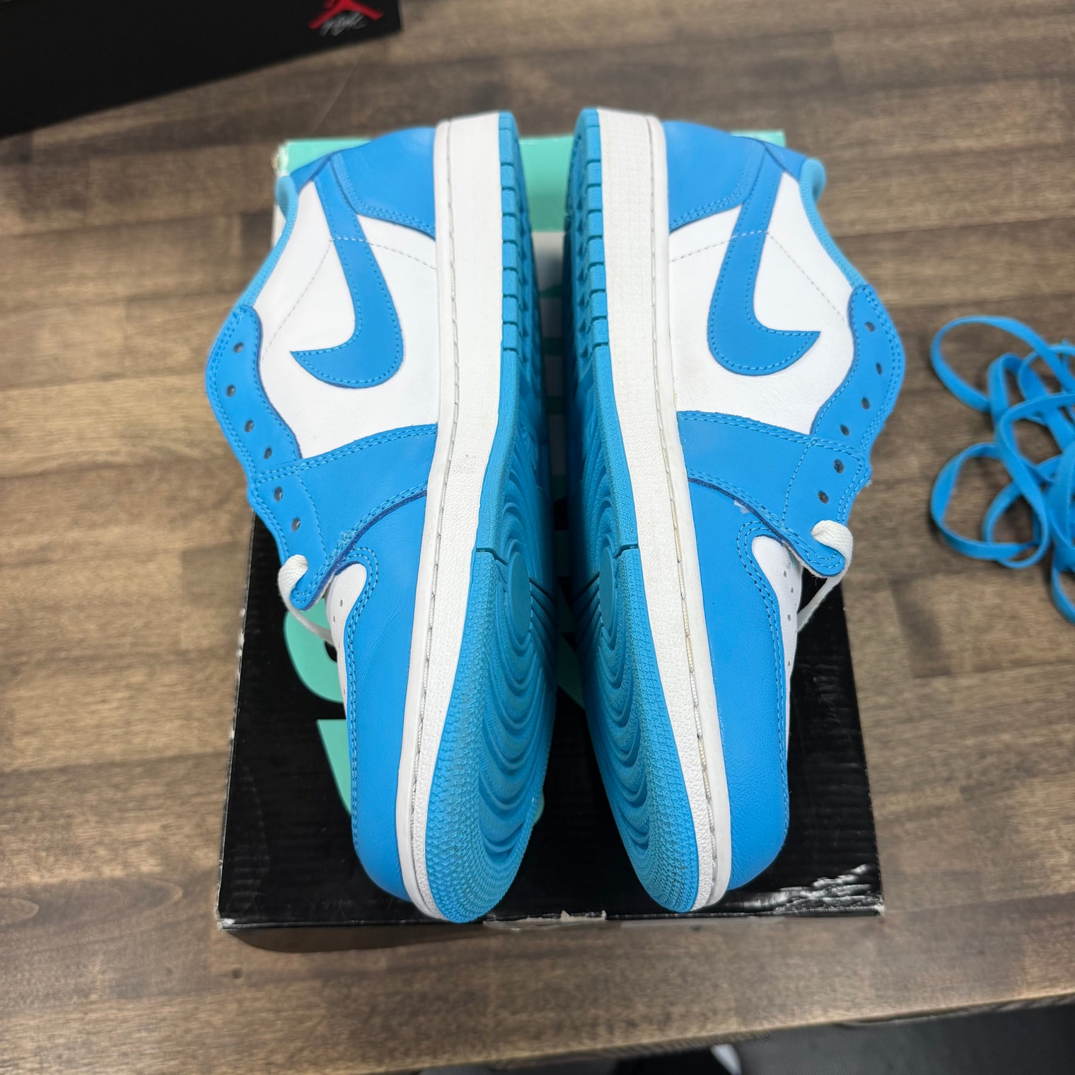 UNC Jordan 1 Low SB (USED)