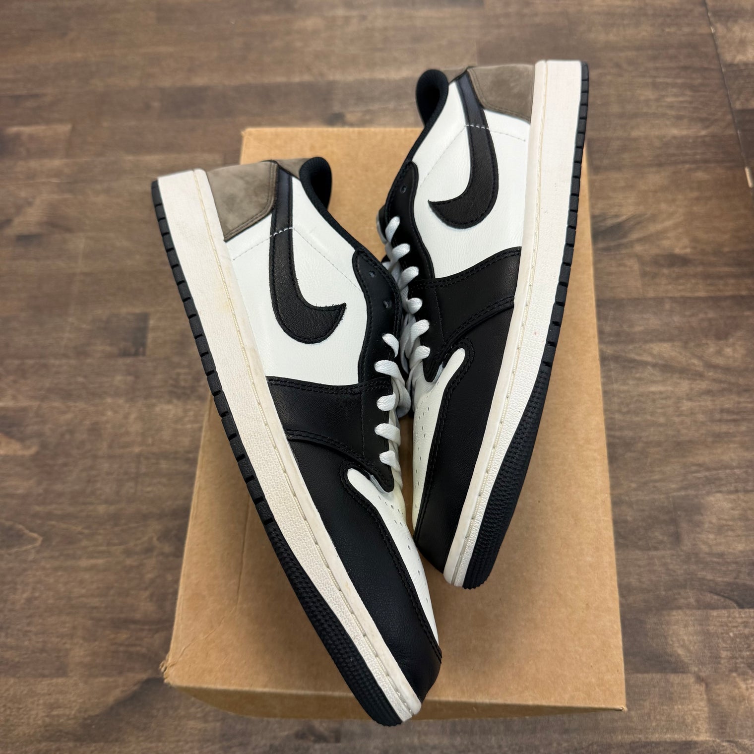 Mocha Jordan 1 Low OG (USED, No Box)