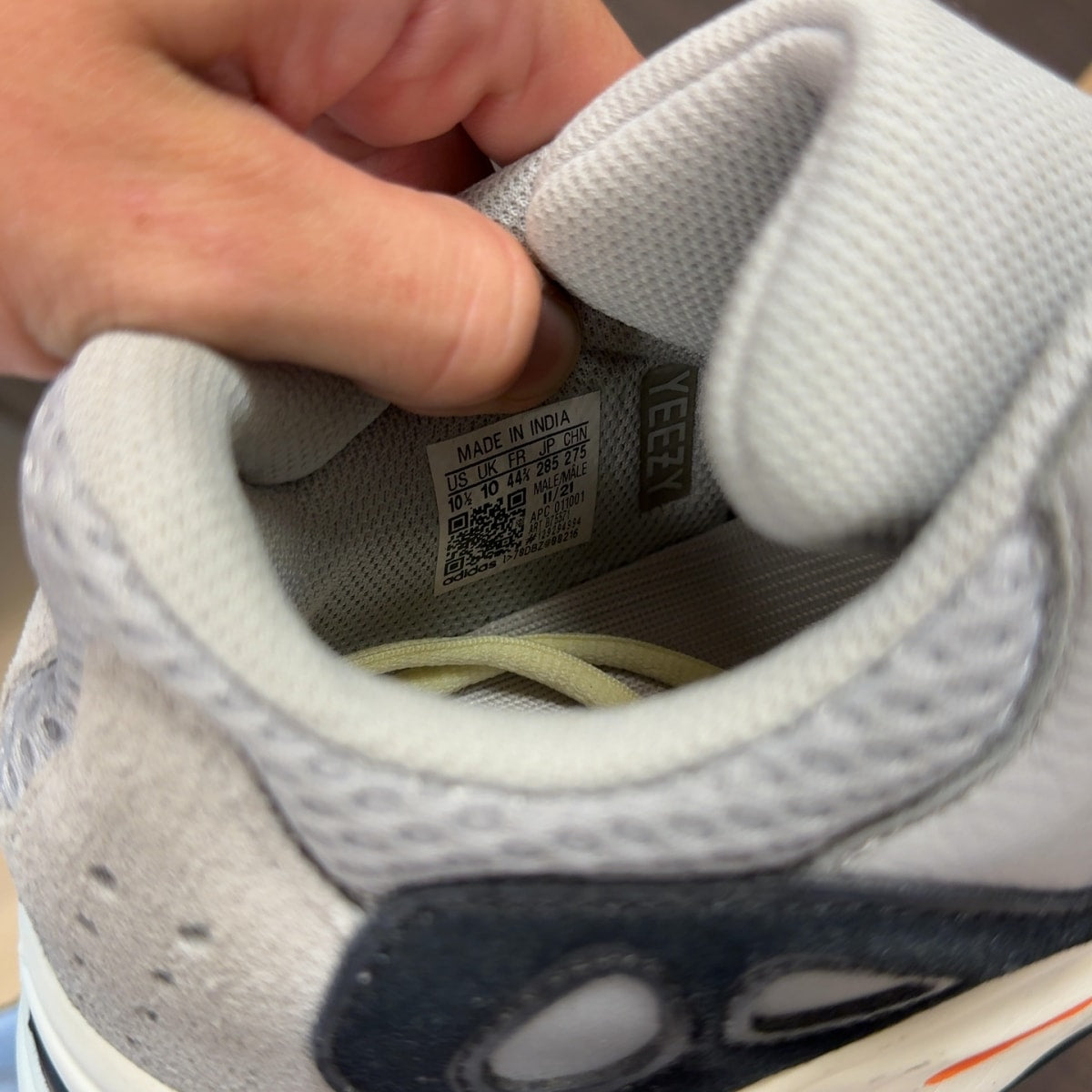 adidas Yeezy Boost 700 Wave Runner Size 10.5 (Pre-Owned) - Image 7
