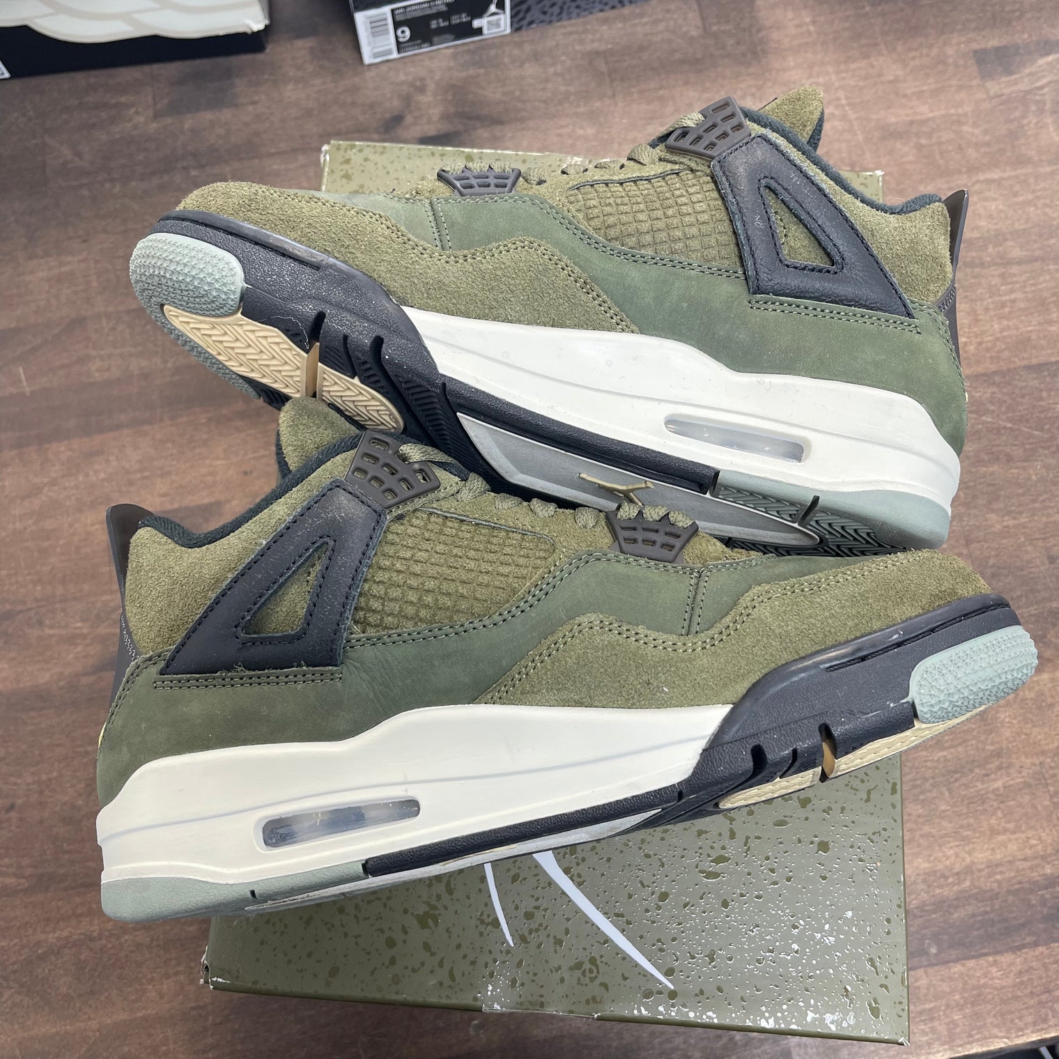 Craft Olive Jordan 4 (USED)