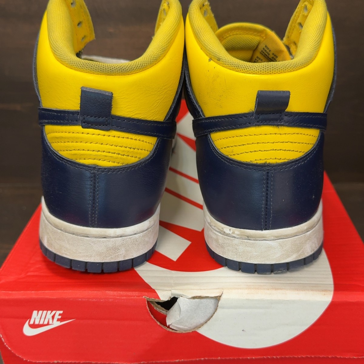 Nike Dunk High 'Michigan' 2025 - Image 5