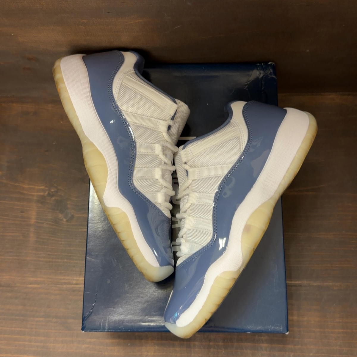 Jordan 11 Retro Low Diffused Blue (GS) Size 7Y (Pre-Owned) - back