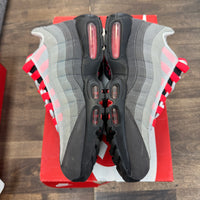 Solar Red Air Max 95 OG (2018) (USED)