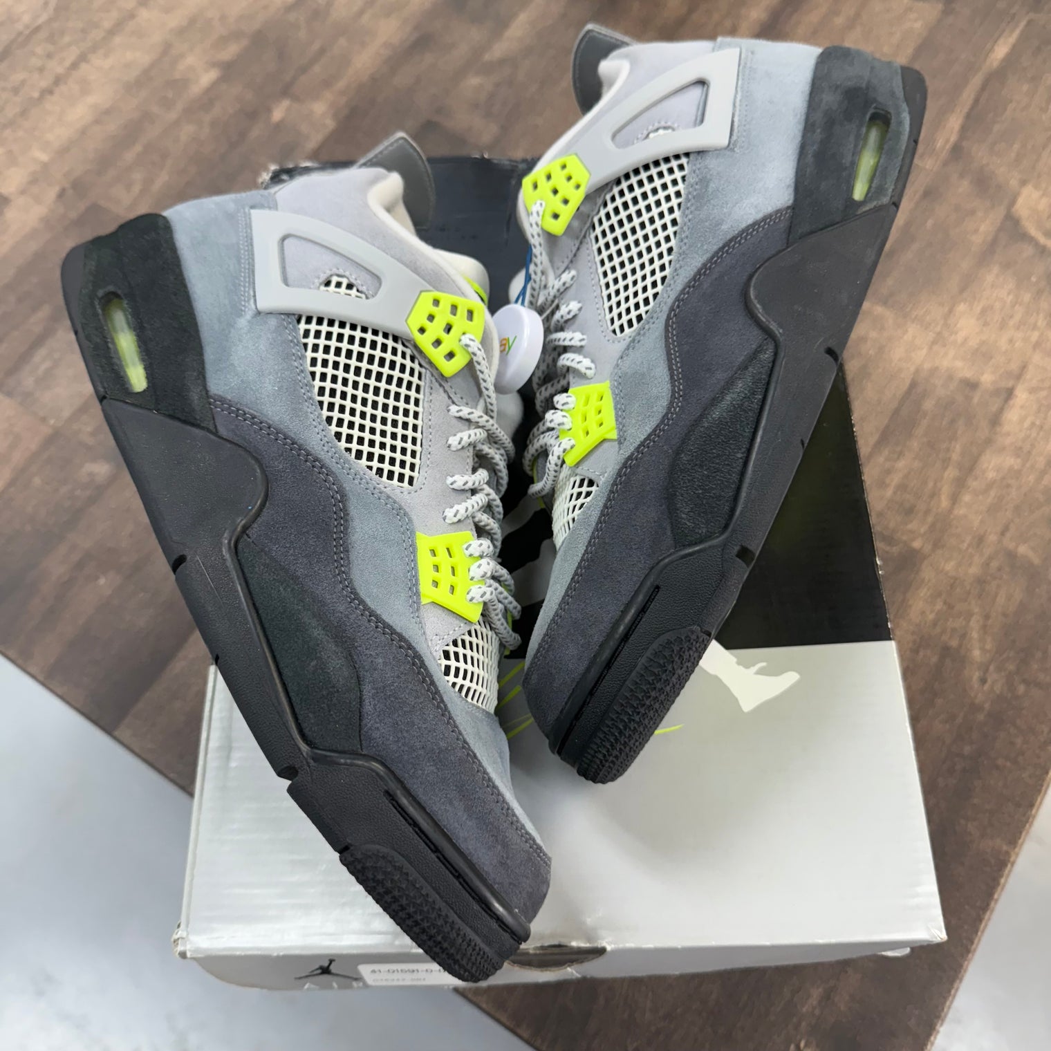 Neon 95 Jordan 4 Retro (USED)